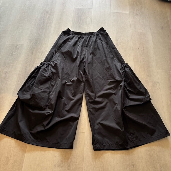 Planet by Lauren G Black Nylon Big Pocket Pants - Picture 4 of 6